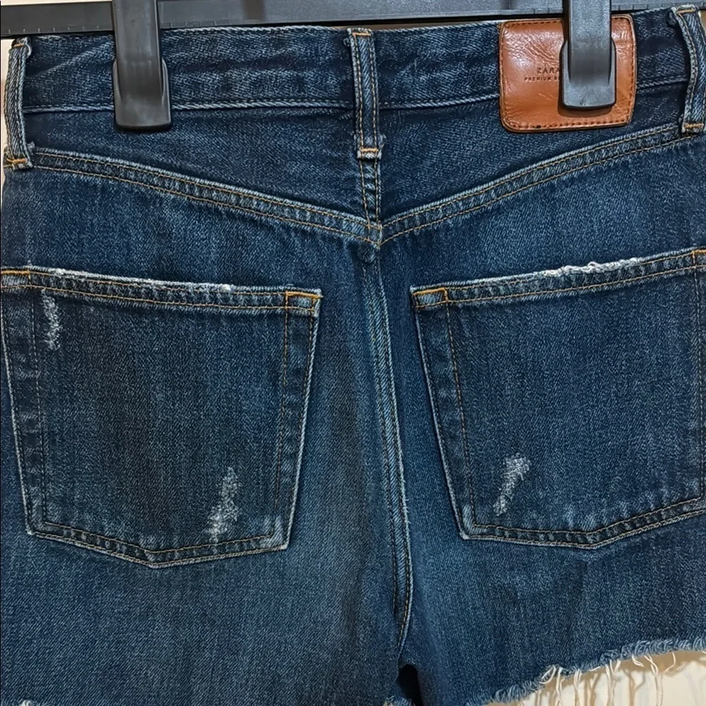 Zara Premium Denim Size 2 Distressed Shorts!!